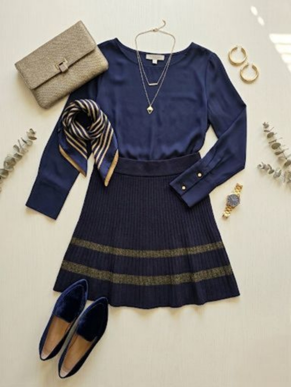 EUC Ann Taylor Navy Blue Ribbed A-line Skirt with Metallic Gold Stripes, XS